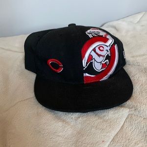 Cincinnati Reds fitted baseball hat